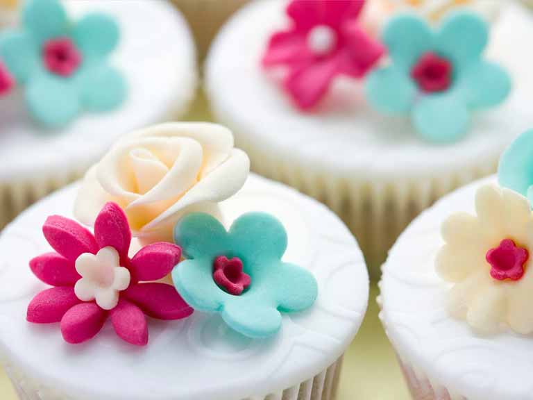 Cupcakes with fondant icing
