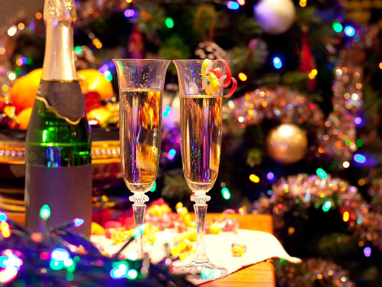 christmas-party-drinks-116604484-1280.jpg
