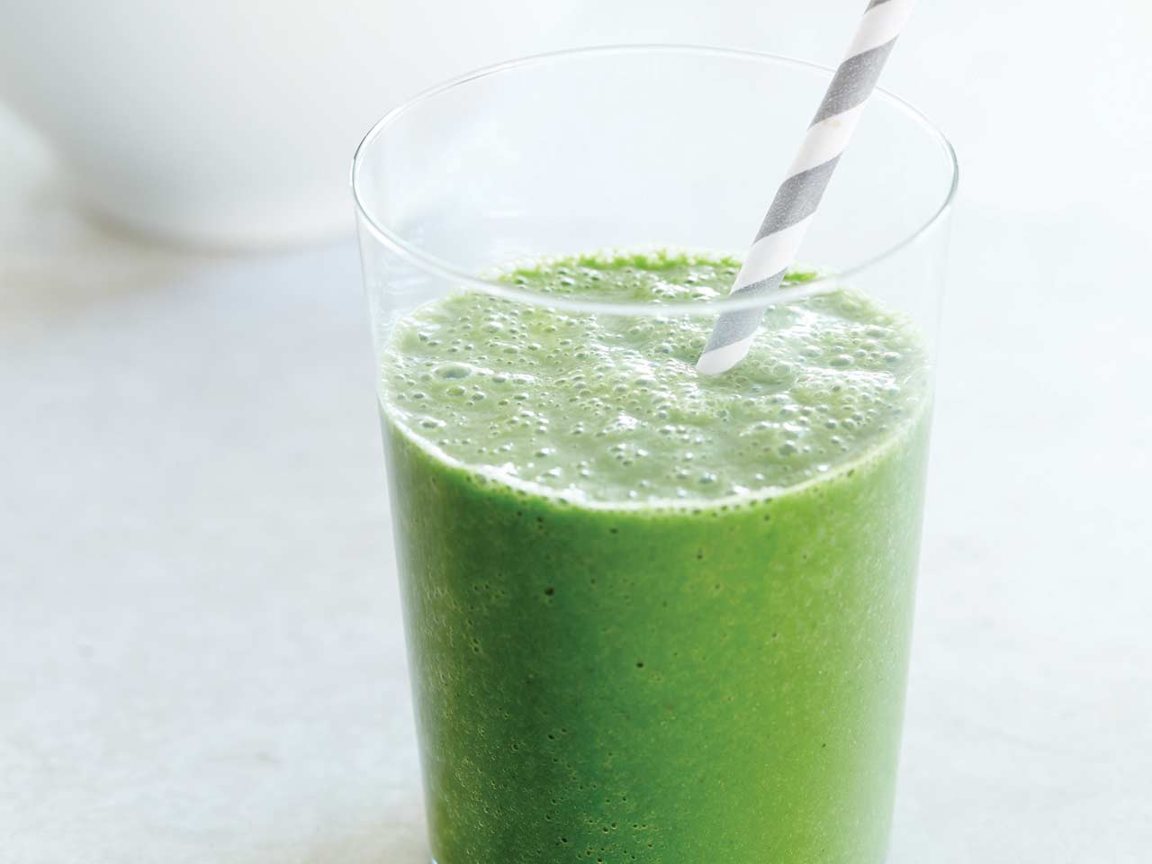 Clean green kale smoothie