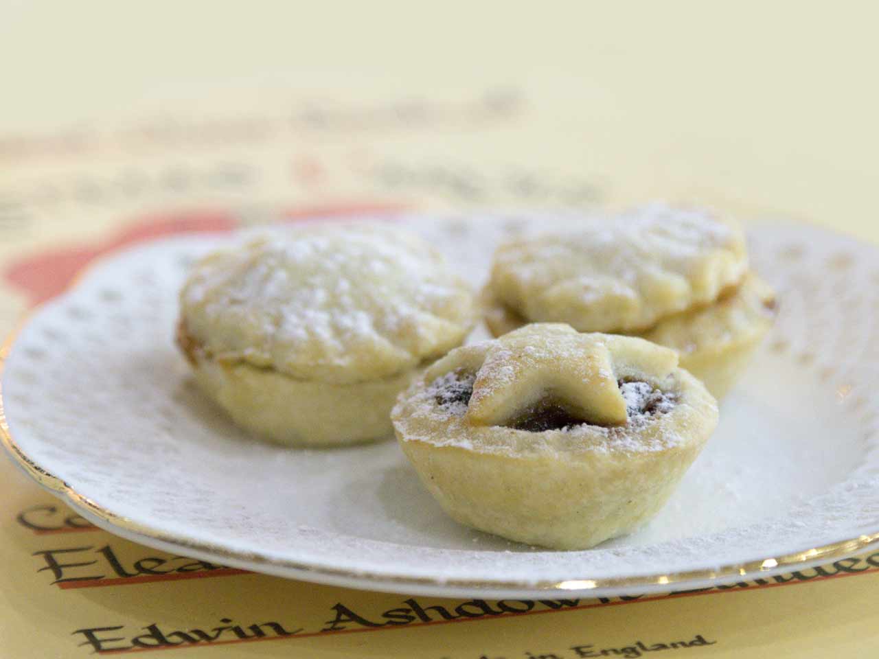 Classic mince pies