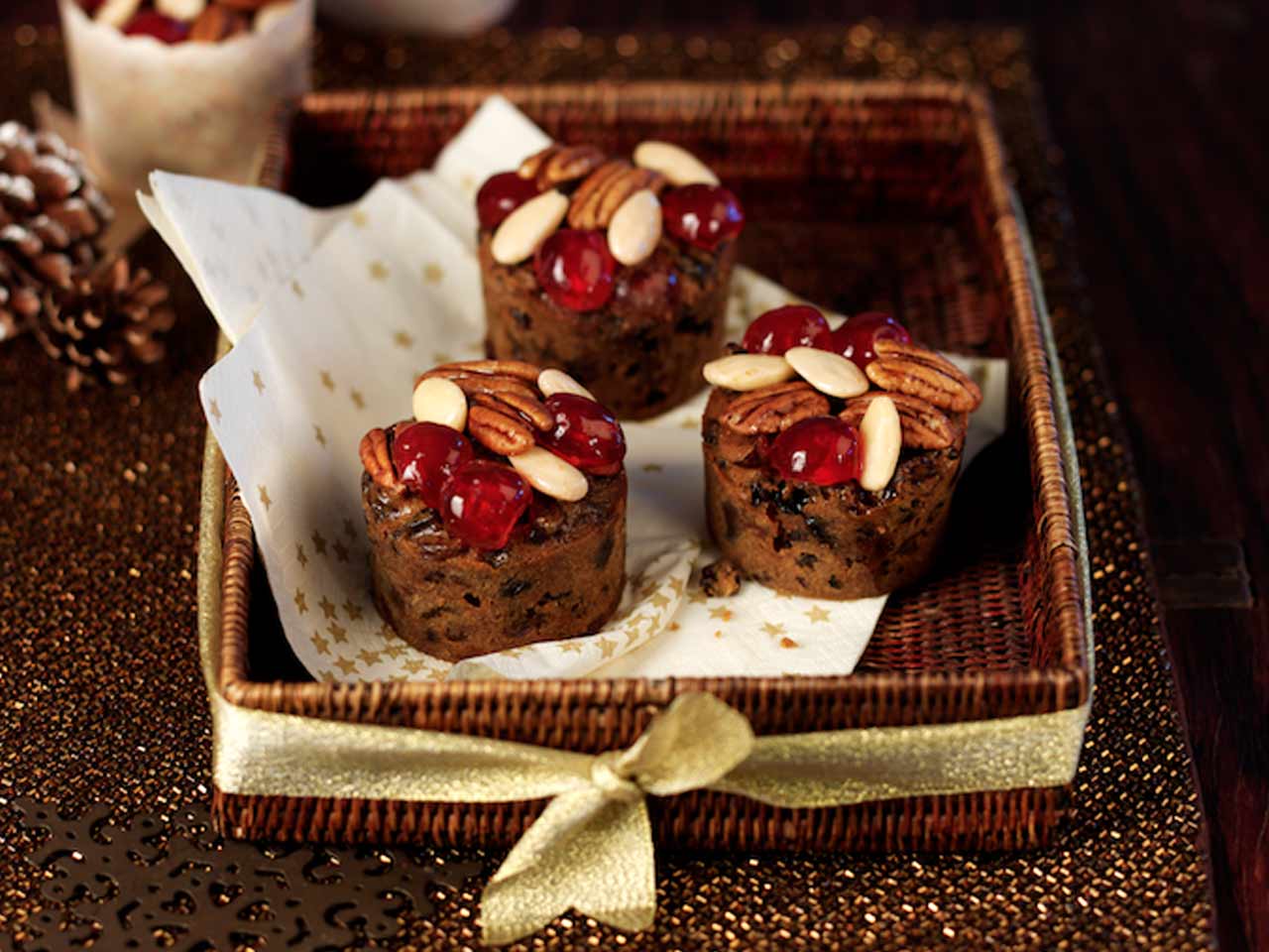 Mini Christmas cake muffins