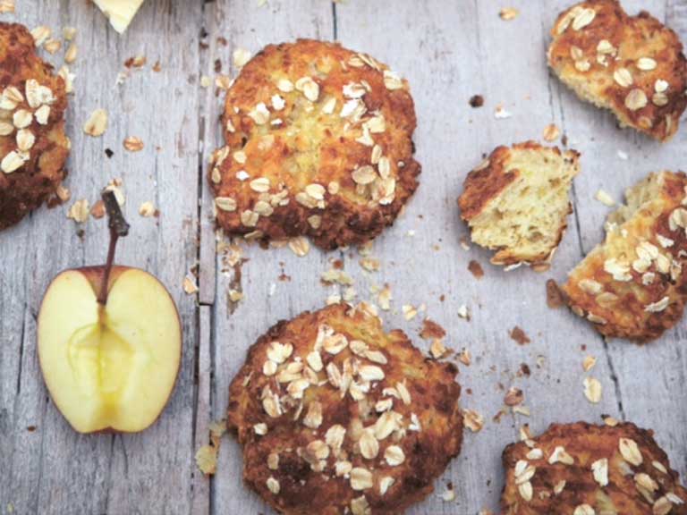 Little apple and cheese oat breads