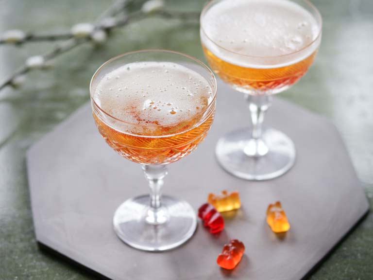 Champagne Haribo cocktail