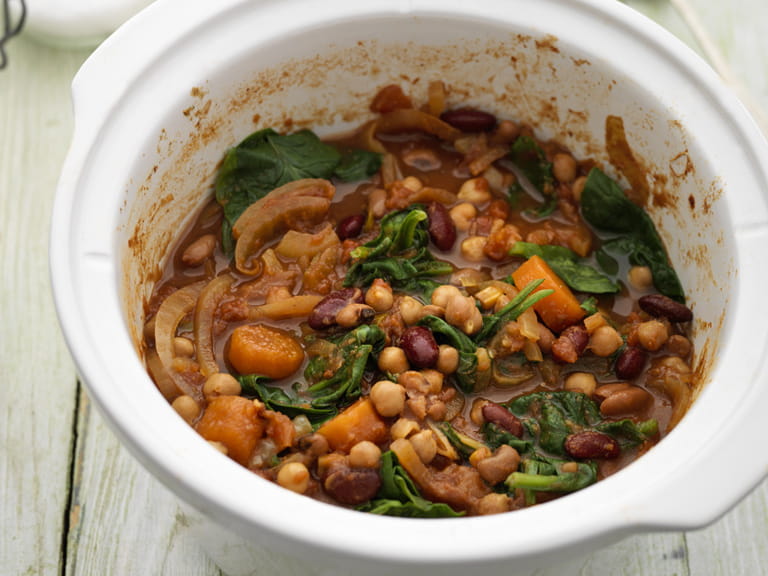 Slow cooker chickpea and bean masala