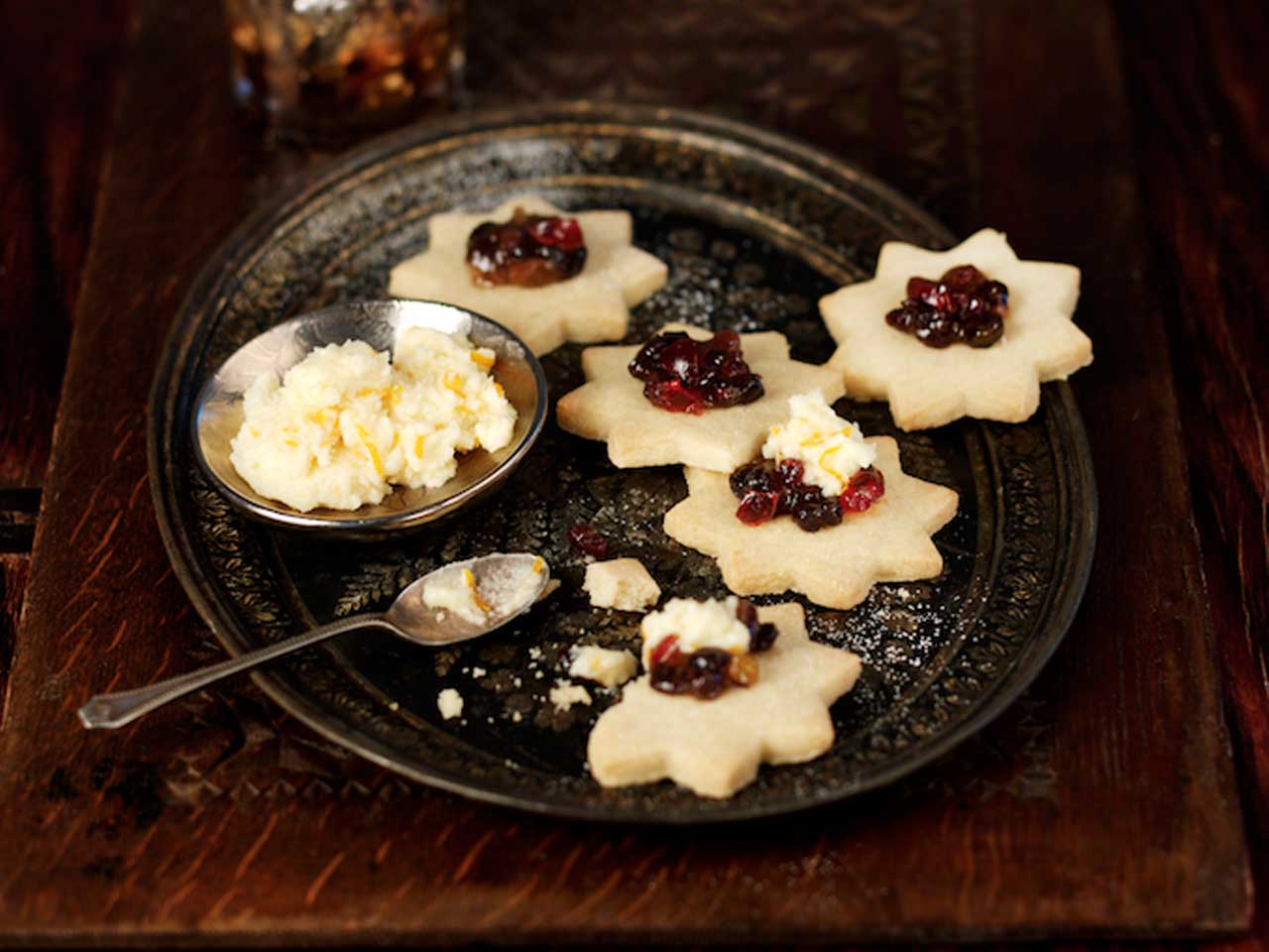Shortbread stars with mincemeat