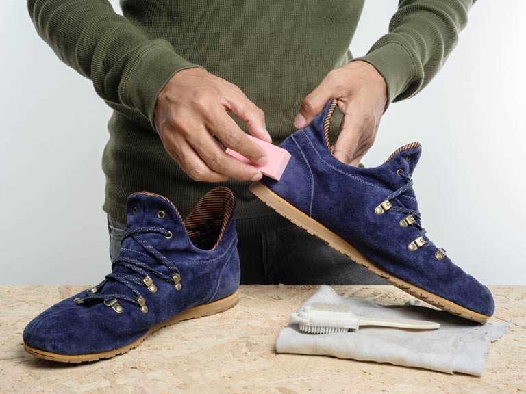 Cleaning suede shoes