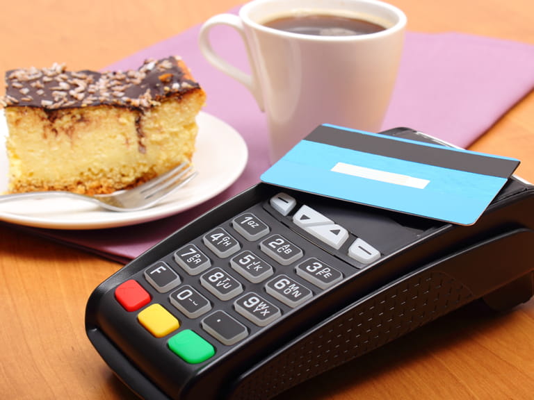 Using a contactless card to pay on a payment terminal
