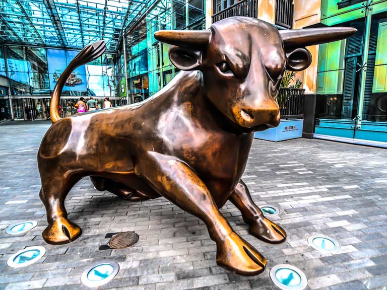 Birmingham bull statue
