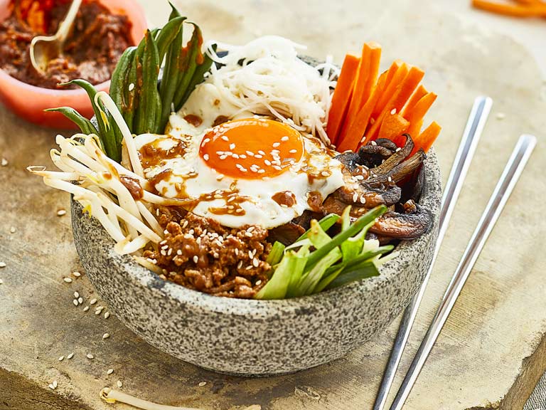 Korean bibim guksu bowl