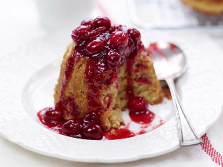 Toffee cranberry pudding