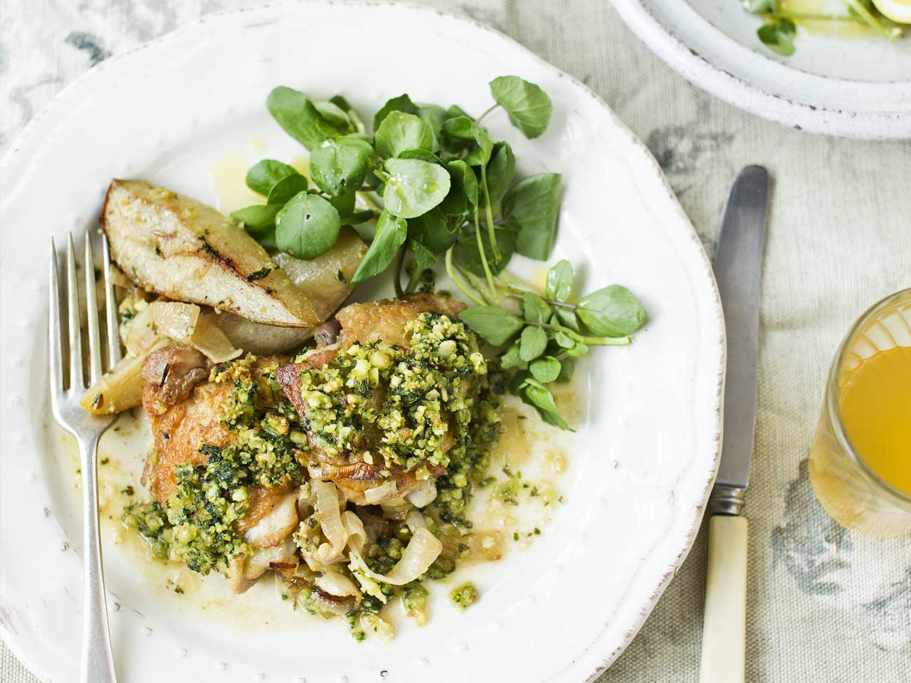 Baked chicken with pears and hazelnuts
