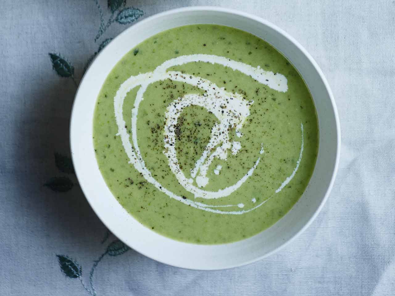 Pea, ginger and coriander soup