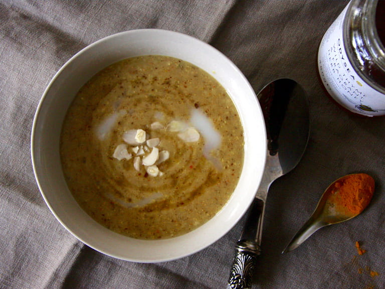 Winter turmeric porridge