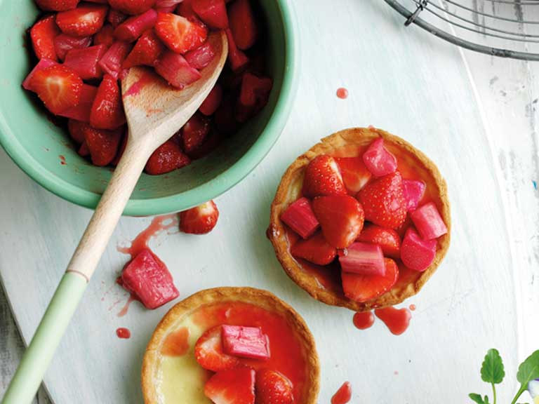 Rhubarb and strawberry tarts