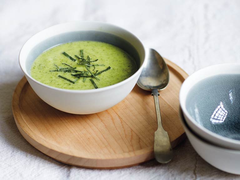 Creamy courgette and sage soup