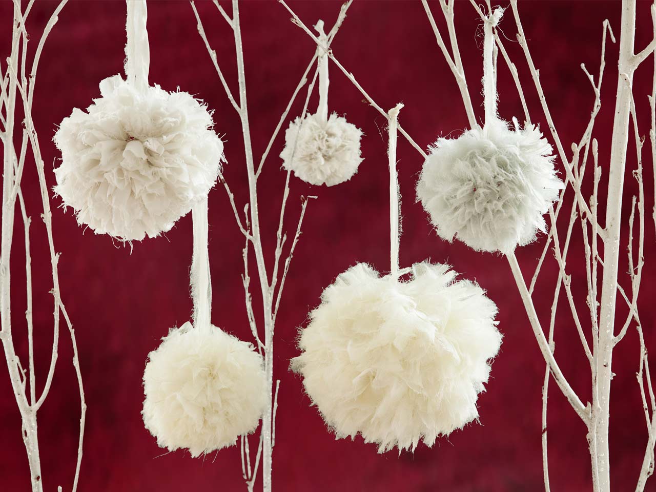 Decorated twigs and Christmas pom poms - Saga