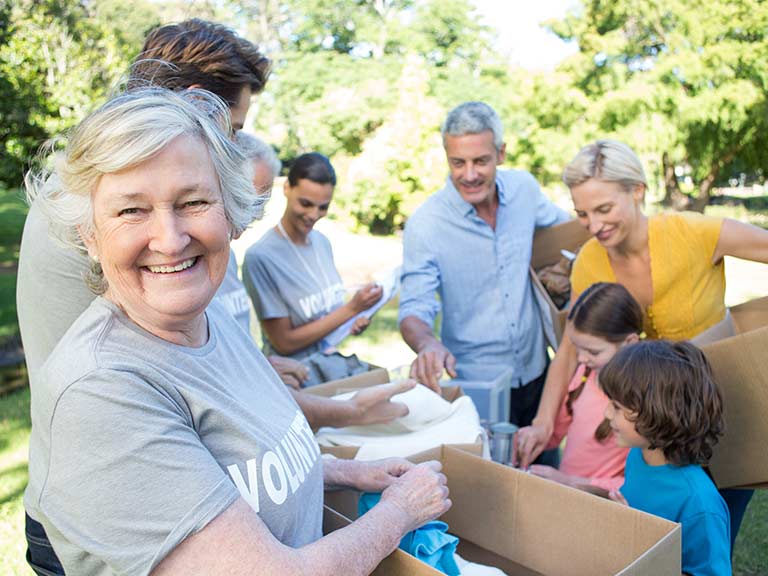 5 top ways to volunteer in retirement Saga