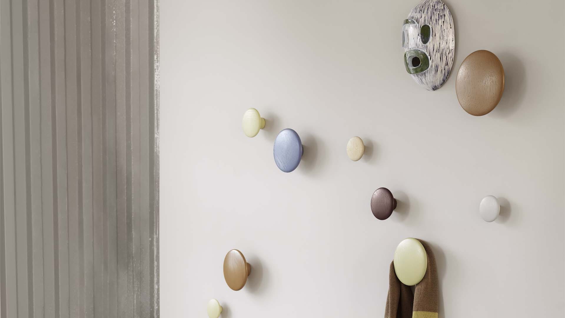 dot coat hooks for discrete personalities