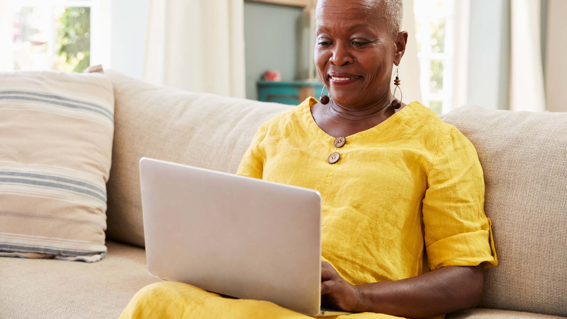 You can sign up for a sustainable flower subscription from the comfort of your home