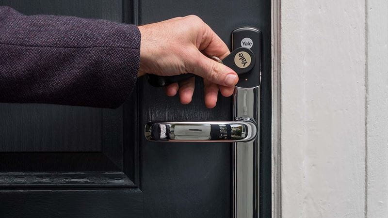 The Yale Conexis L1 smart lock
