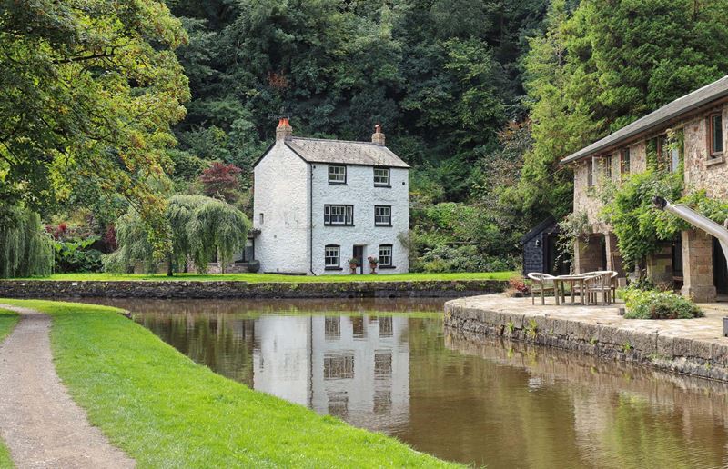 Llanfoist Wharf on the Monmouthshire and Brecon Canal