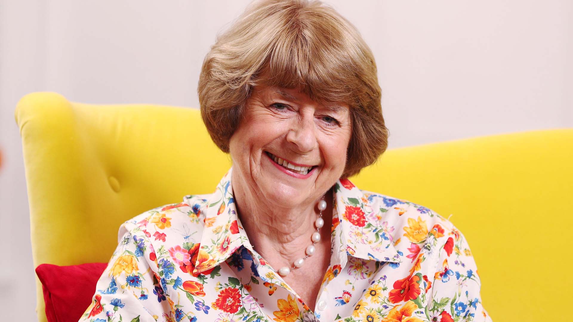 Pam Ayres
