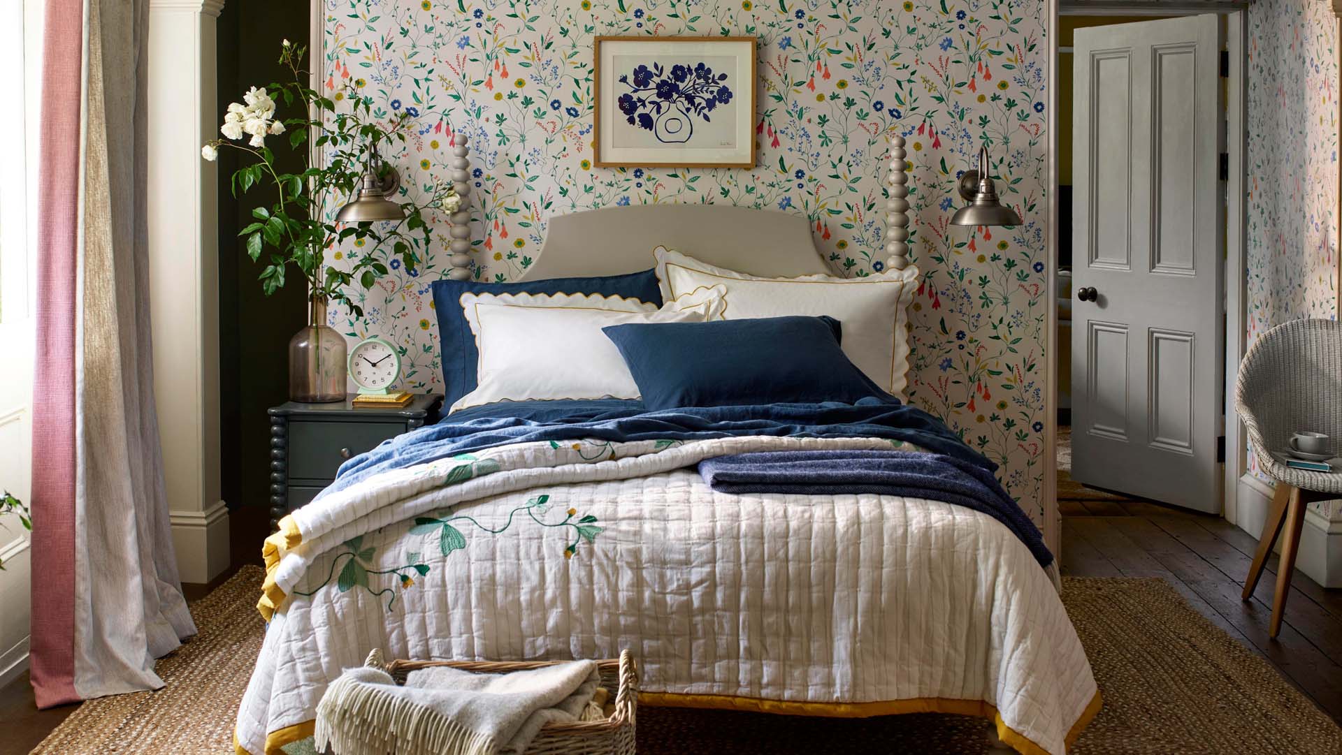 Bedroom with floral theme
