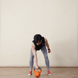 Kettlebell snatch demonstration