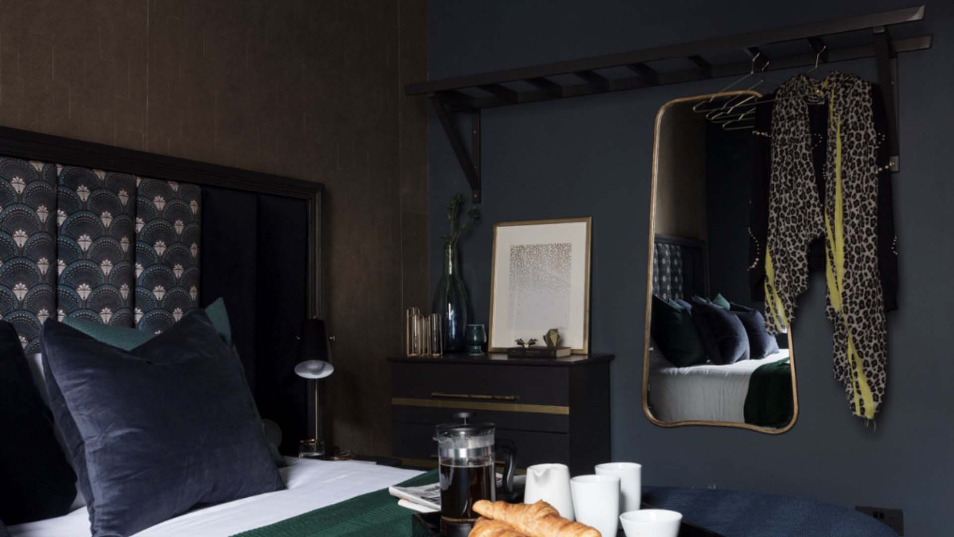 mirrors make a room look bigger