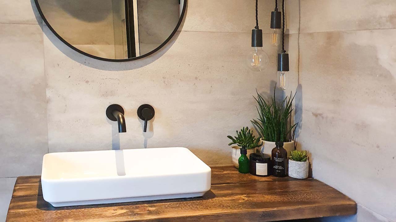 So happy with the lights for our bathroom. They really add to the 'industrial design' we were aiming for. Fantastic quality and IP rated