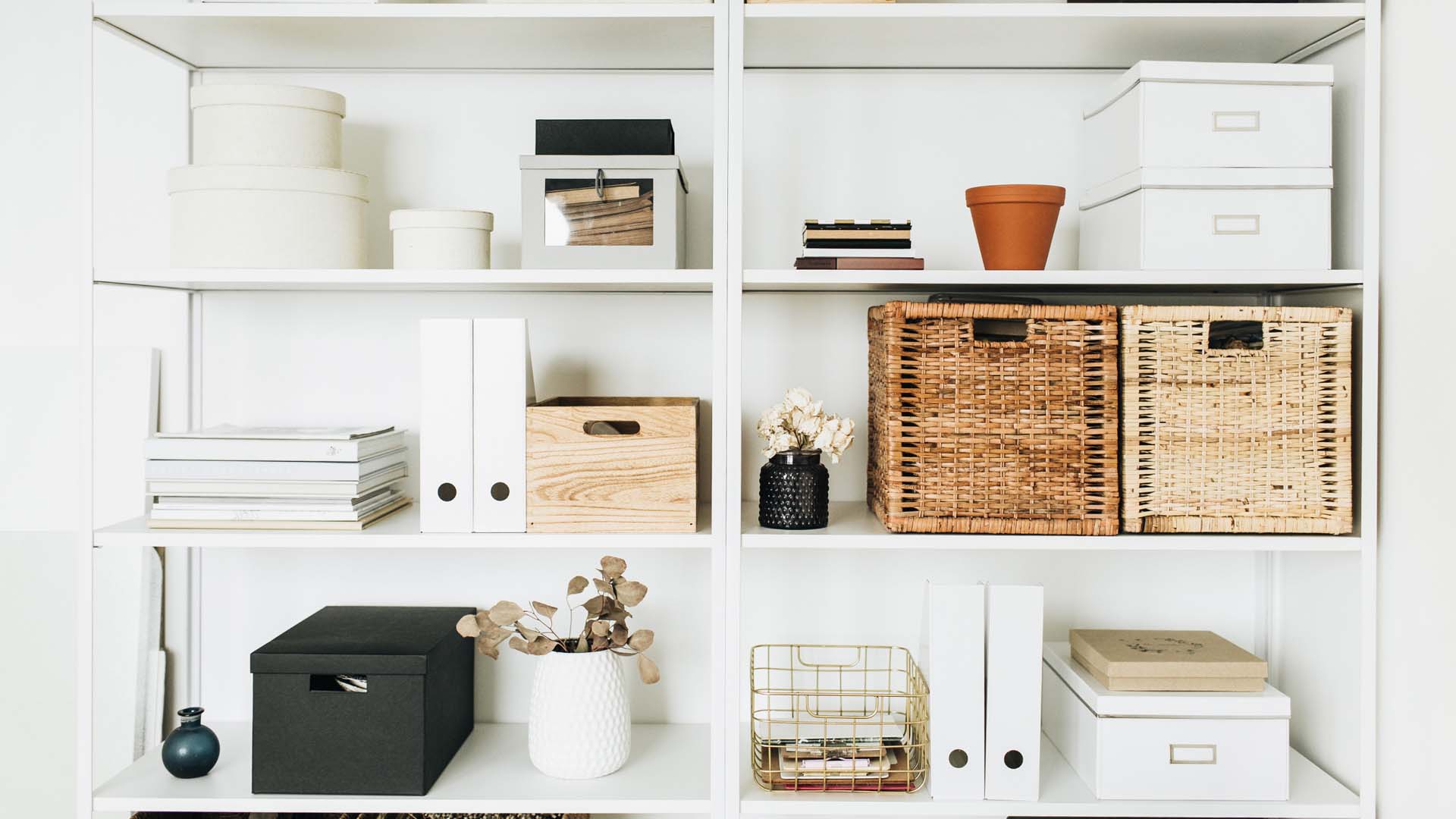 Tidy wall cabinet