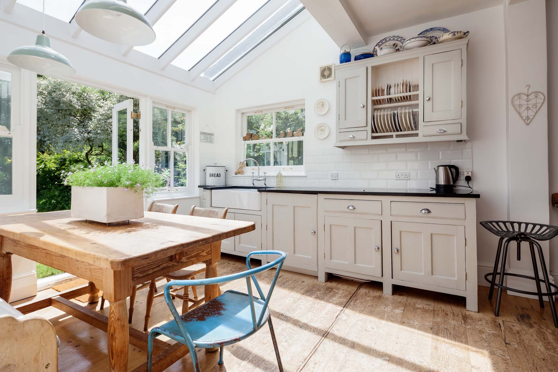 Kitchen conservatory