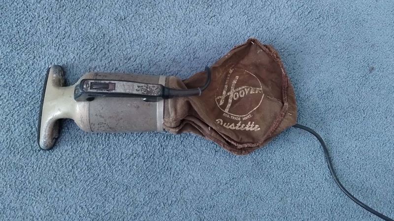 hoover dusette on the ground