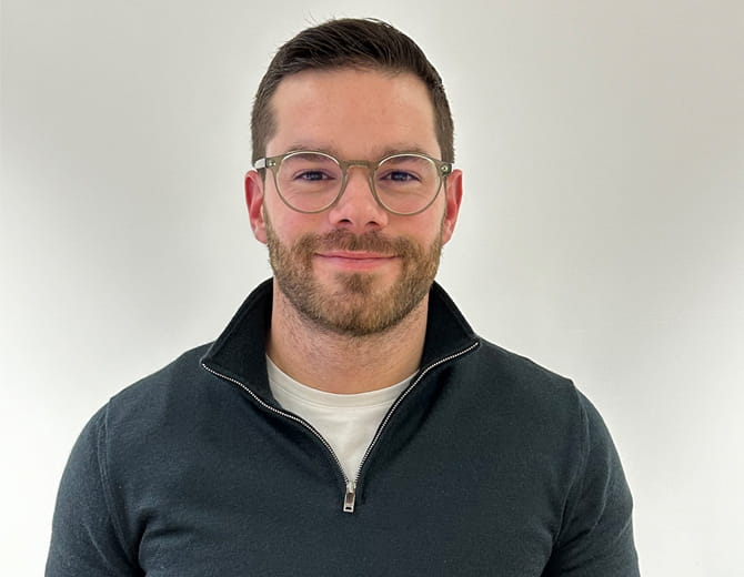 Headshot of Nick Harnett