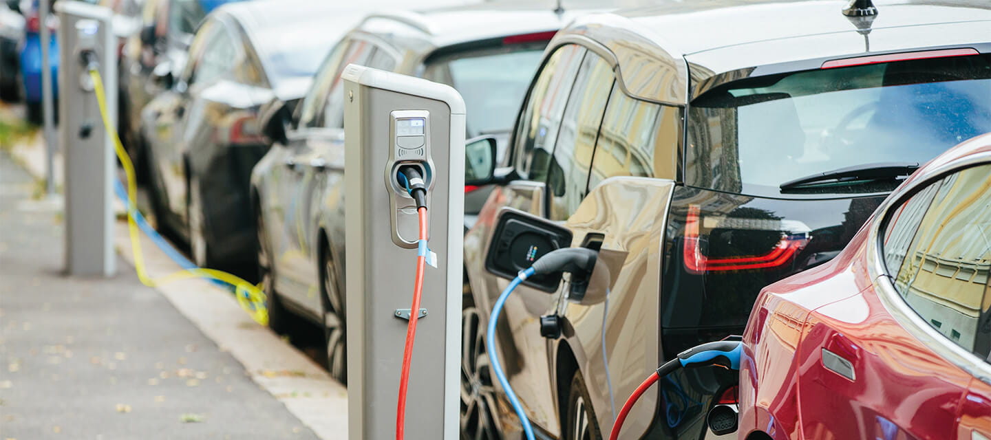 Electric cars on charge while parked on the street