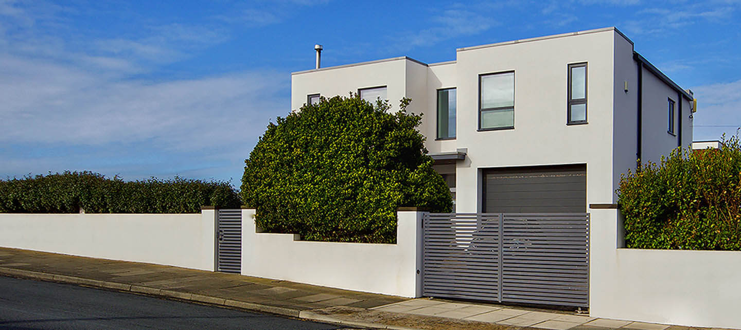 A house with a flat roof on a sunny day