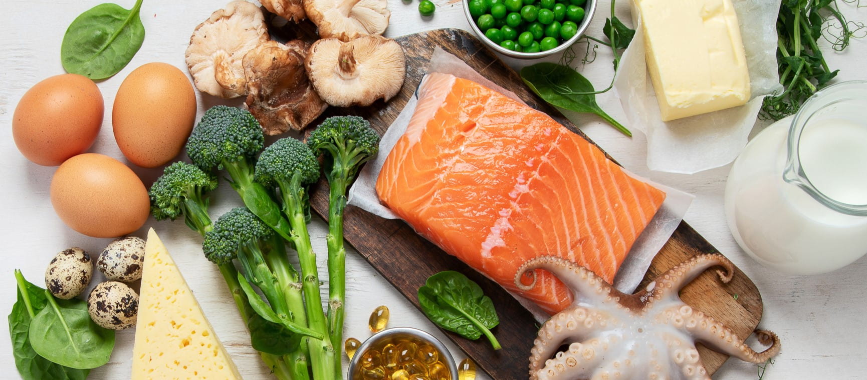 Healthy foods with salmon in the middle | Getty/bit245