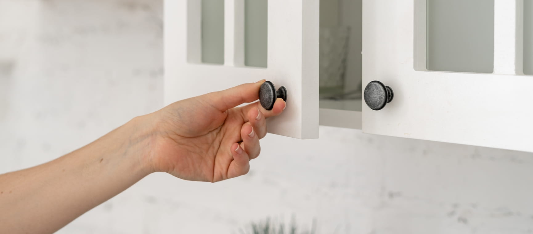 Kitchen cabinet handles