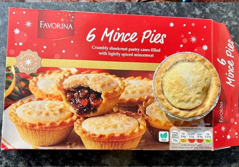 a box of Lidl mince pies