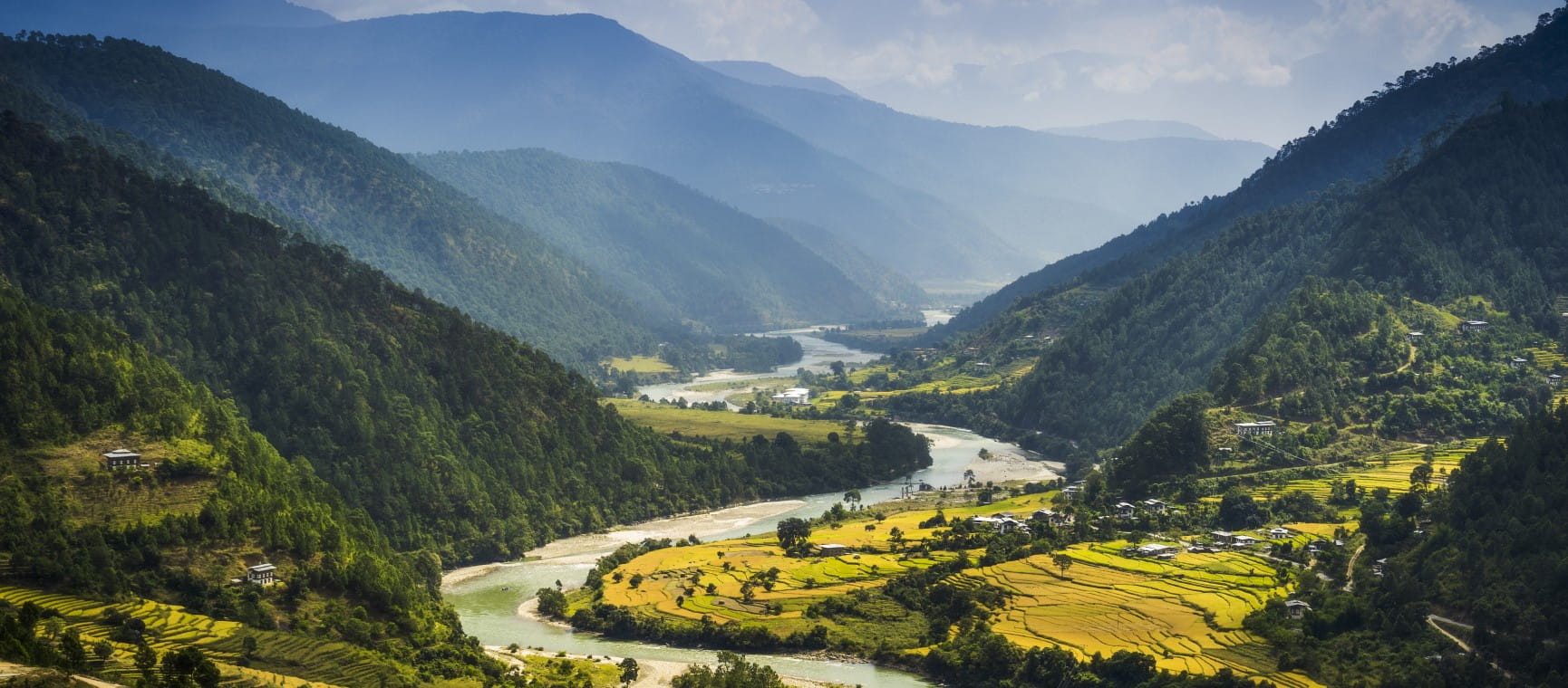 Bhutan’s unspoilt Punakha valley | awl-images.com