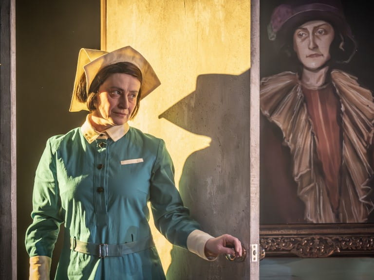 Anna Francolini on stage