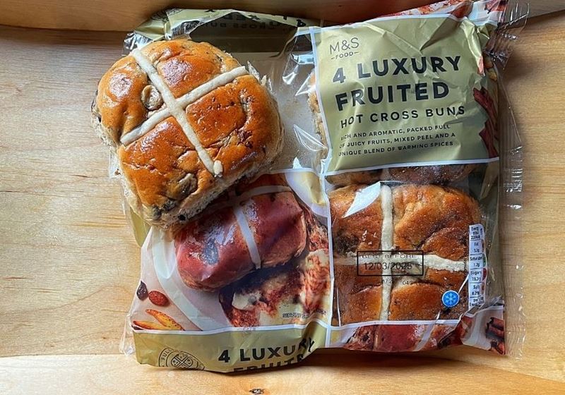 Marks and spencer hot cross buns