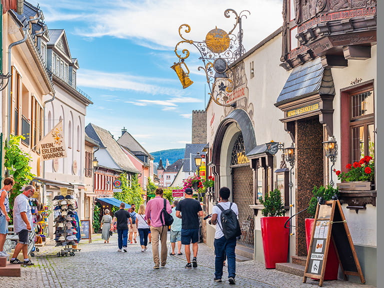 One of the stops along the way: Drosselgasse in Rüdesheim