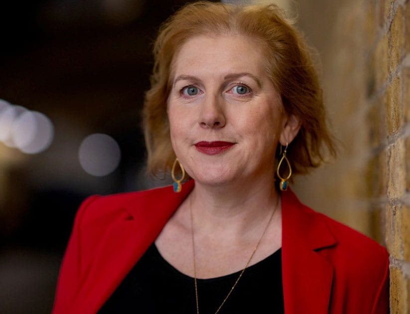 Head and shoulders shot of crime writerClare Mackintosh looking at the camera