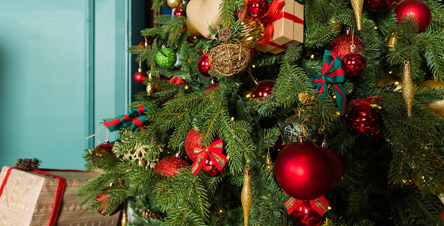 A decorated Christmas tree