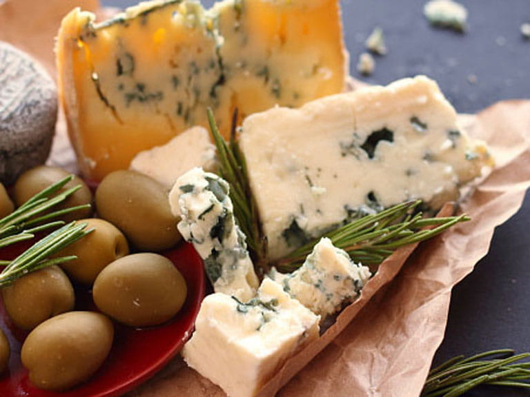A plate of blue cheese